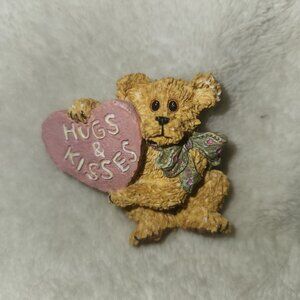 "Hugs & Kisses" Boyds Bears Bearwear Valentine's Day Pin